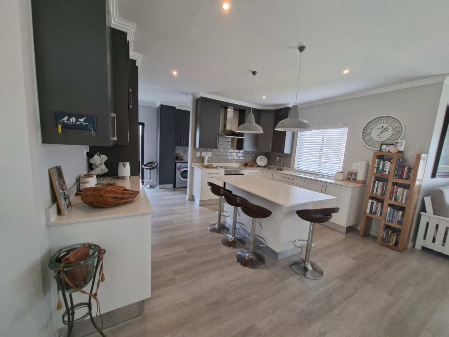 3 Bedroom Property for Sale in Diaz Beach Western Cape